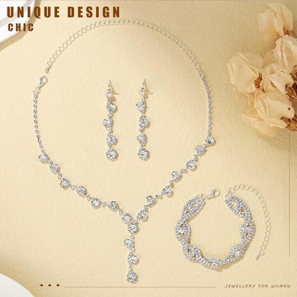 Elegant Silver Necklace - Image 2